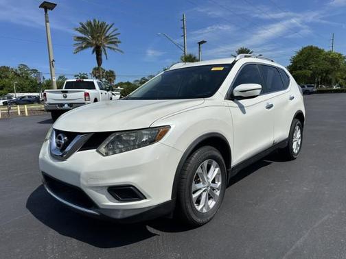 Pearl White 2016 Nissan Rogue SV