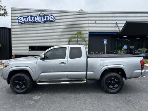 Silver Sky Metallic 2018 Toyota Tacoma SR5