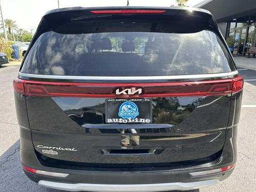 Aurora Black 2022 Kia Carnival LXS