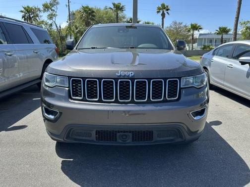 2020 Jeep Grand Cherokee Laredo