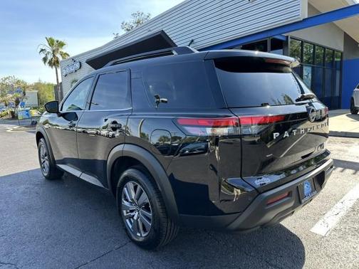 Super Black 2025 Nissan Pathfinder SV FWD