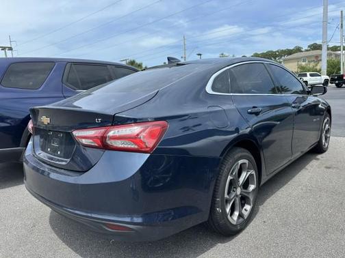 Northsky Blue Metallic 2022 Chevrolet Malibu FWD LT