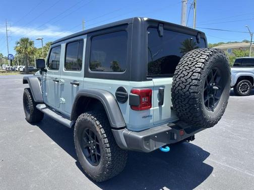 Earl Clearcoat 2024 Jeep Wrangler 4xe Willys