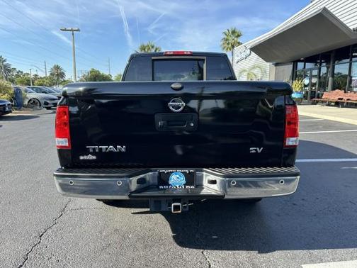 2013 Nissan Titan SV