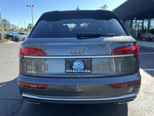 2022 Audi Q5 45 S line Premium Plus