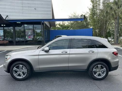 Cirrus Silver Metallic 2022 Mercedes-Benz GLC 300 Base