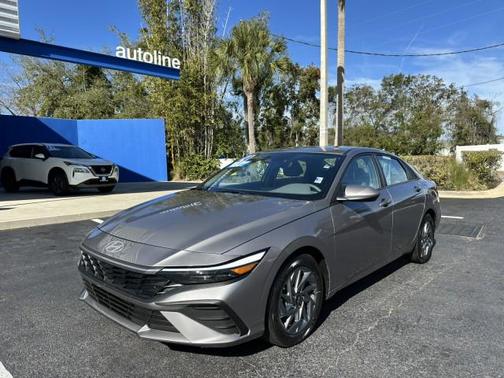 2024 Hyundai ELANTRA SEL