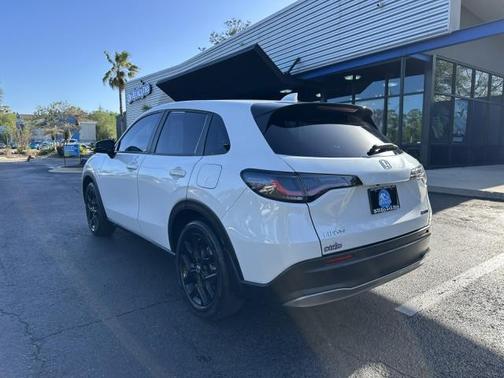 Platinum White Pearl 2025 Honda HR-V 2WD Sport