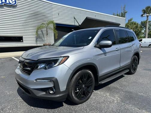 Lunar Silver Metallic 2022 Honda Pilot 2WD Special Edition