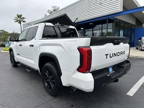 2022 Toyota Tundra SR5