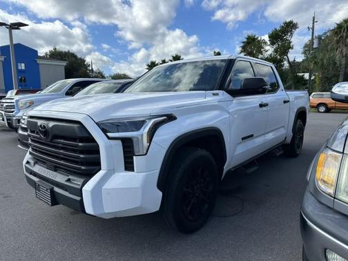 2022 Toyota Tundra SR5