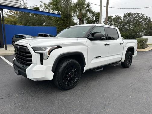 2022 Toyota Tundra SR5