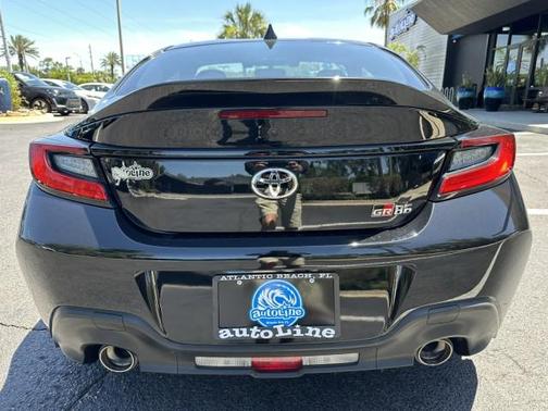 Raven 2024 Toyota GR86 Premium