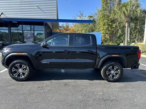 2023 GMC Canyon AT4