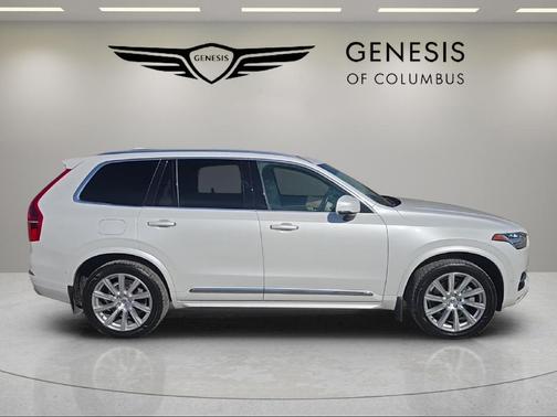Crystal White 2018 Volvo XC90 T6 Inscription