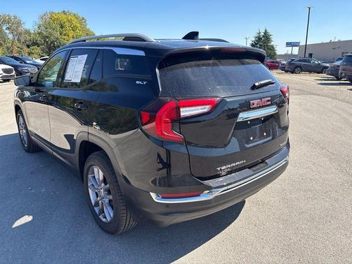 Ebony Twilight Metallic 2023 GMC Terrain SLT