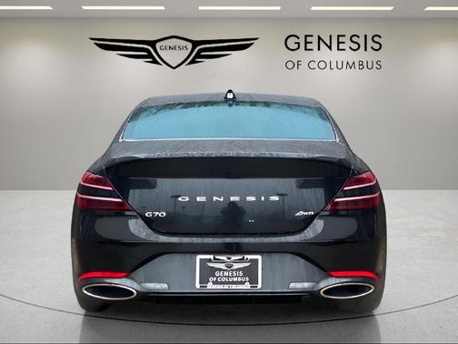 Vik Black 2026 Genesis G70 2.5T Prestige