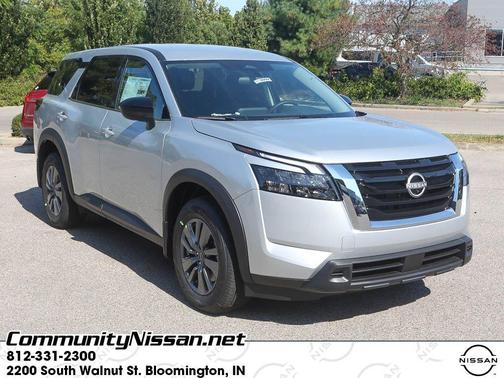 2025 Nissan Pathfinder S