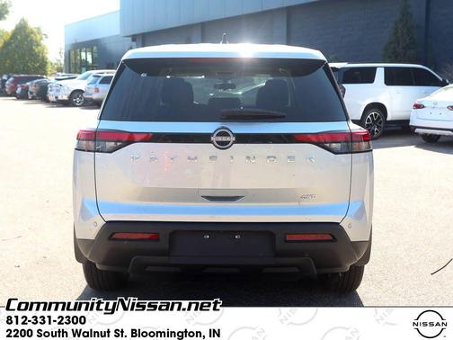 2025 Nissan Pathfinder S