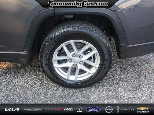 2023 Jeep Grand Cherokee L Laredo
