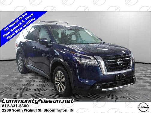 2022 Nissan Pathfinder SL