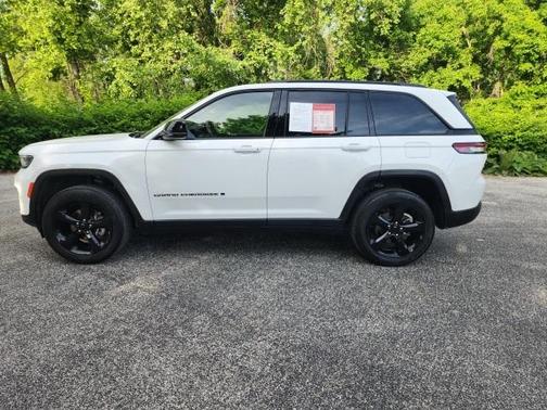 2023 Jeep Grand Cherokee Altitude