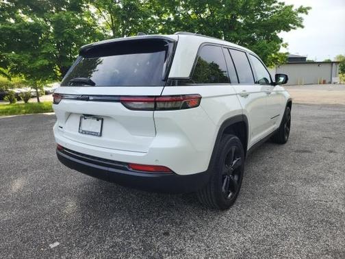 2023 Jeep Grand Cherokee Altitude