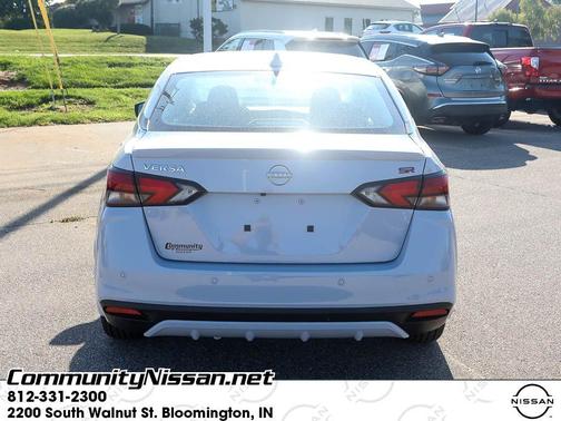 2025 Nissan Versa 1.6 SR
