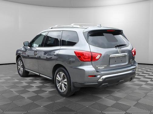 Gun Metallic 2019 Nissan Pathfinder SL