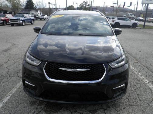 2022 Chrysler Pacifica Touring