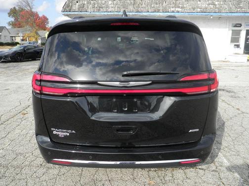2022 Chrysler Pacifica Touring