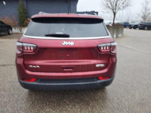 2022 Jeep Compass Latitude Lux