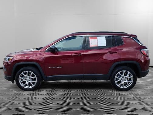 2022 Jeep Compass Latitude Lux
