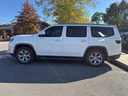 2022 Jeep Wagoneer Series II