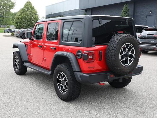 Firecracker Red Clearcoat 2024 Jeep Wrangler Rubicon