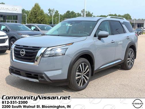 2025 Nissan Pathfinder Platinum