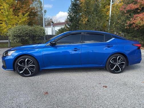 2025 Nissan Altima SR