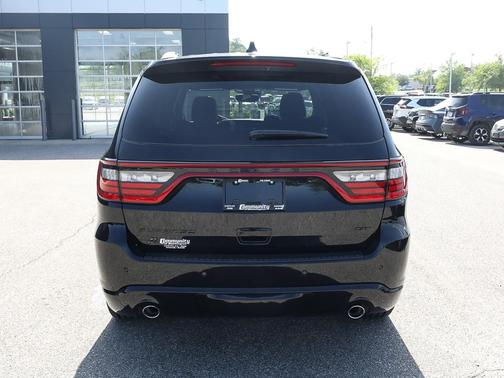 DB Black Clearcoat 2026 Dodge Durango GT HEMI V8