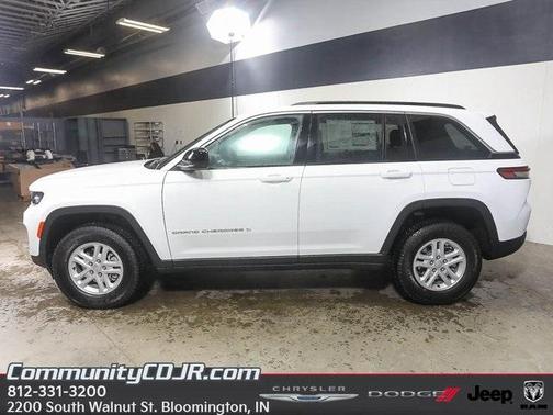 2025 Jeep Grand Cherokee Laredo