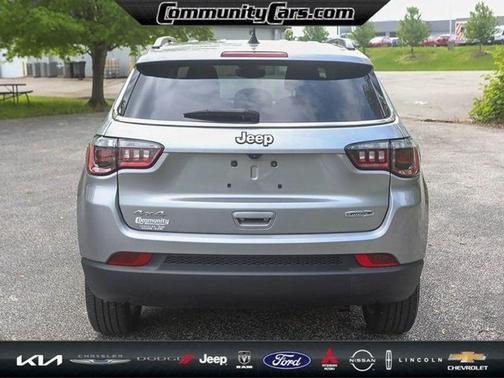 2022 Jeep Compass Latitude Lux