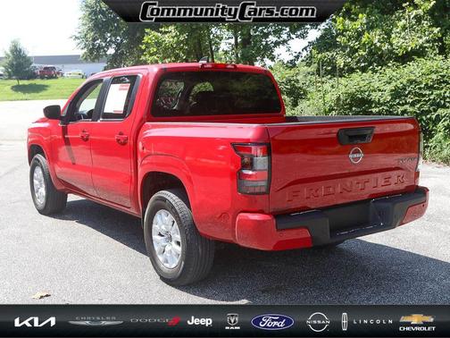 2022 Nissan Frontier SV