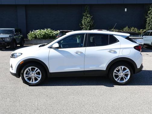 Summit White 2022 Buick Encore GX Preferred