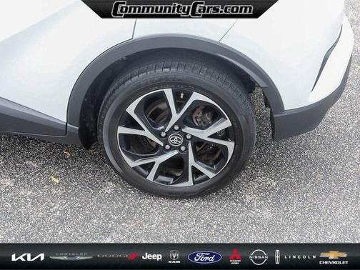 2022 Toyota C-HR XLE