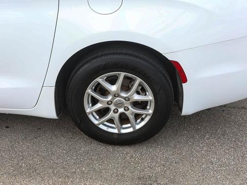 2024 Chrysler Pacifica Touring-L