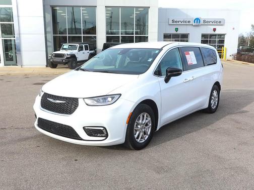 2024 Chrysler Pacifica Touring-L