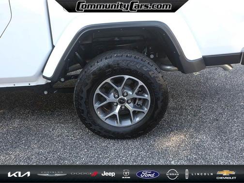 2024 Jeep Gladiator Sport