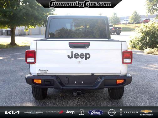 2024 Jeep Gladiator Sport
