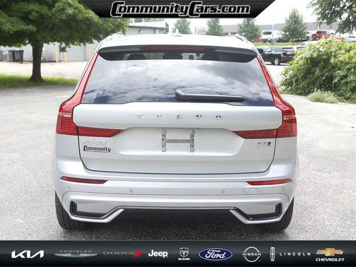 2025 Volvo XC60 B5 Plus