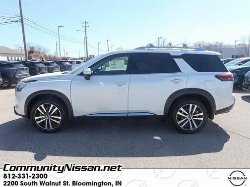 2025 Nissan Pathfinder Platinum