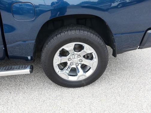 Patriot Blue Pearlcoat 2022 RAM 1500 Big Horn